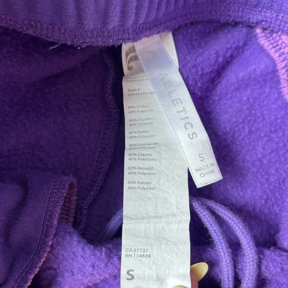 Fabletics Forever Fleece Go-To Sweatshort - Picture 6 of 6